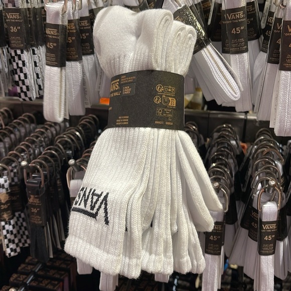 Vans Socks 3 pairs set CREW VANS.
"OFF THE WALL" White/Black
NWT - Picture 7 of 16